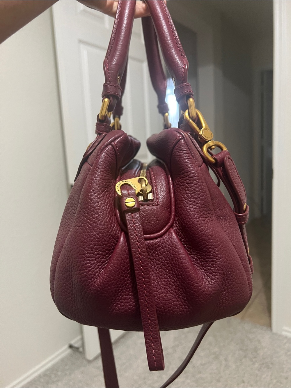 ‼️LIMITED TIME SALE‼️
Marc Jacobs Baby Groovee Bag Re Edition  - Cherry - Picture 3 of 10